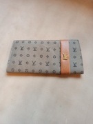 Torebka kopertówka Louis Vuitton