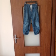Spodnie joggery 122/128