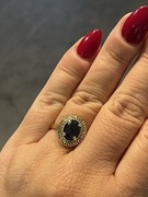 Złoty pierścionek z czarnym onyksem pr.585