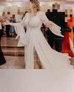 Suknia ślubna długa z rozcięciem