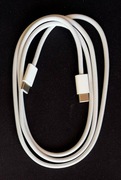 Kabel Apple USB Typ C do USB-C w oplocie 1m oryginalny z iPhoena