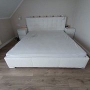 Łóżko do sypialni białe ekoskóra do renowacji bez materaca, odbiór osobisty