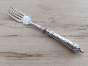 WIDELEC DO RYB MONOGRAM KORONA GRAWER SREBRO PRÓBA 800 BERLIN XIXw