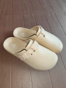 Nowe beżowe klapki piankowe ogrodowe rozmiar 40