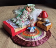 Mebelki drewniane vintage lalka laleczka retro Greco figurka królik