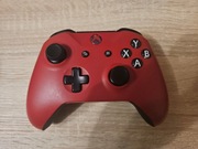 Kontroler Xbox One czerwony z etui i adapterem Windows