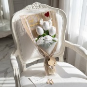 Ślubny Bukiet Handmade – Białe Tulipany i Róże – Pamiątka Ślubu