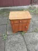 SZAFKA NOCNA W STYLU PRL