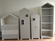Zestaw ślicznych mebli - domków