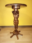 Mały kwietnik, stolik rzeźbiony h-53cm w-33cm