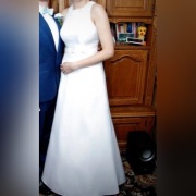 Piękna, klasyczna suknia ślubna