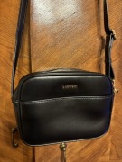 Torebka czarna Lasocki listonoszka damska ze skóry naturalnej długi pasek 