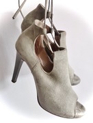 Skórzane zamszowe beżowe półbuty na obcasie Ryłko 