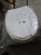 Nakładka toaletowa z klapą AR-110 wysokość 10cm