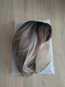 Peruka BOB dłuższy ciemny blond