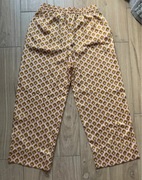 Spodnie ZARA damskie na lato 3/4 - modne - rozmiar M