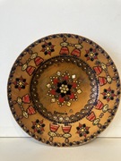 talerz drewniany ROMANIA pięknie zdobiony malowany, ludowe TANCERECZKI