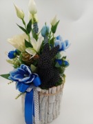 Stroik wielkanocny z ażurowym zajacem