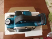 Strug elektryczny do akumulatorów Makita