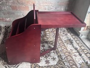 Drewniany organizer na gazety/stolik do czytania z blatem - Art Deco