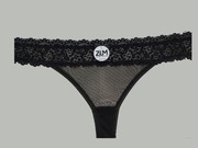 Stringi siateczkowe, koronkowe czarne