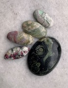 Jaspis zestaw kaboszon kambaba + bloodstone + serpentynit ++++