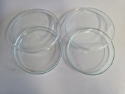 Trzy szalki petriego