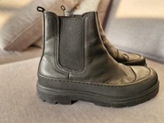 Sprzedam męskie botki marki Calvin Klein.