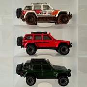 3x Hot Wheels 1:64 JEEP CHEROKEE XJ LUZ