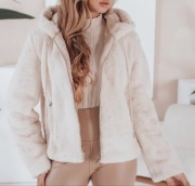 Beżowa kurtka futro S 36 z kapturem