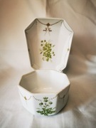 Dwie porcelanowe miseczki o ośmiokątnym kształcie AK Kaiser