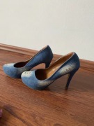 Dżinsowe półbuty na szpilce rozm.41