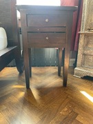 Ładna szafka nocna z drewna egzotycznego