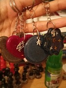 Zestaw 4 Breloków z Żywicy Epoksydowej – Ręczne Wykonanie