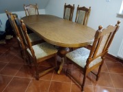 Stół i 6 krzeseł 