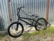 Rower BMX Academy Entrant 18” – bardzo dobry stan – dla dziecka 125–150 cm