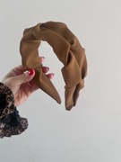 Opaska do włosów – brązowa, marszczona, elegancka i na co dzień