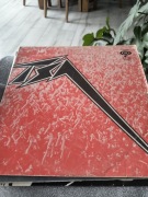 Tsa. Czerwona okładka winyl.