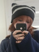 Czarna Cat beanie w szare paski 