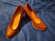 Brązowe czółenka Clara Barson rozm. 35