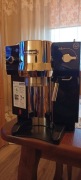 ekspres do kawy firmy delonghi