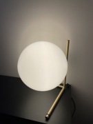 Lampa stołowa Flos IC T2 kolor złoty - jak nowa