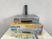 PHILIPS VR260 ( Komplet -Magnetowid z pilotem , karton , instrukcje )