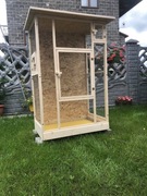 Klatka woliera drewniana dla ptaków egzotycznych.