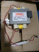 Transformator z mikrofali GAL-800E-4