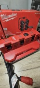 Ładowarka Milwaukee Charger Packout PC6 przerobienie 120V na 230V. 
