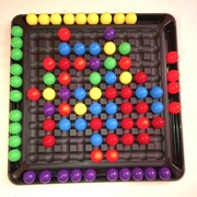 Kolorowa gra logiczna Rainbow Ball – plansza + kulki + instrukcje, komplet