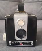 Kodak Brownie Flash aparat skrzynkowy pudełkowy