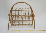 stary gazetnik wiklinowy