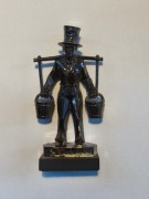 Figurka nosiwody Hummel Hamburg